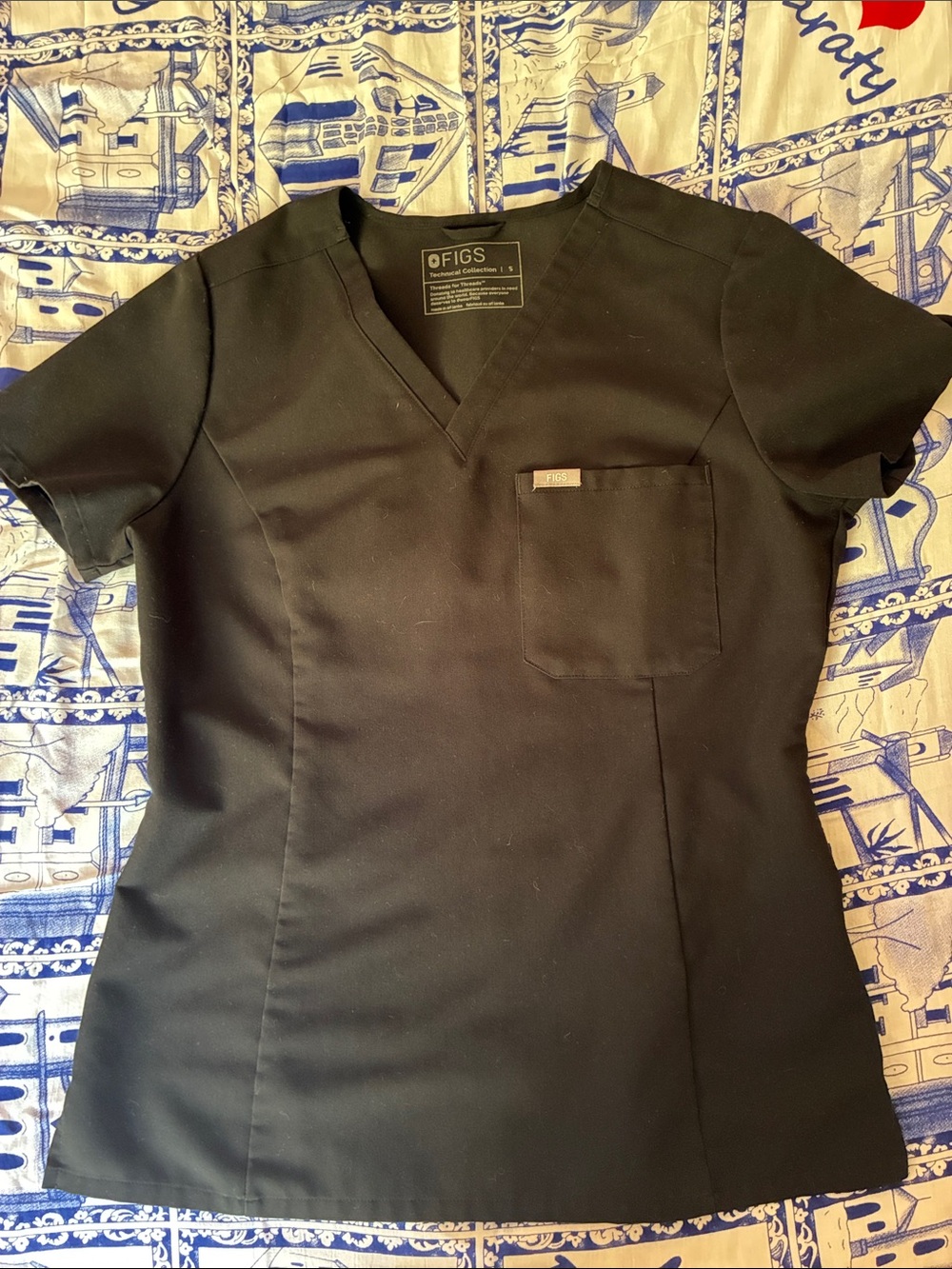 FIGS set Black Women's V-Neck Scrub Top and Bottom